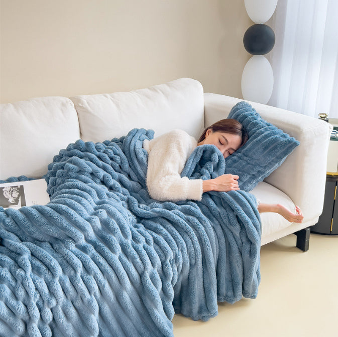 Havenholt double-sided faux fur blanket with bubble texture