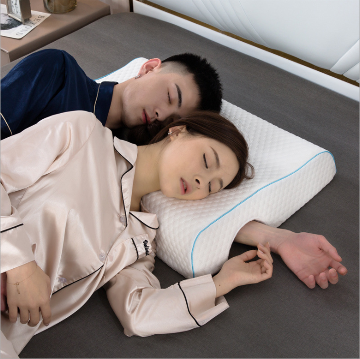 Arched couples memory foam pillow