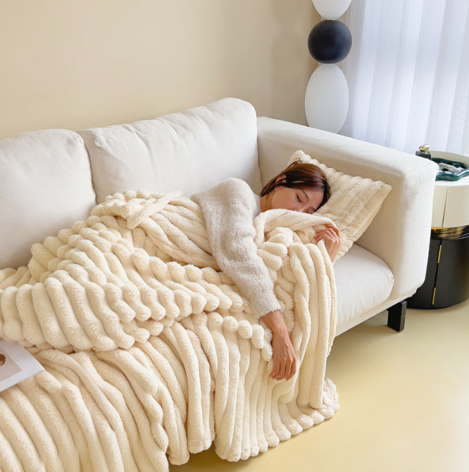 Havenholt double-sided faux fur blanket with bubble texture
