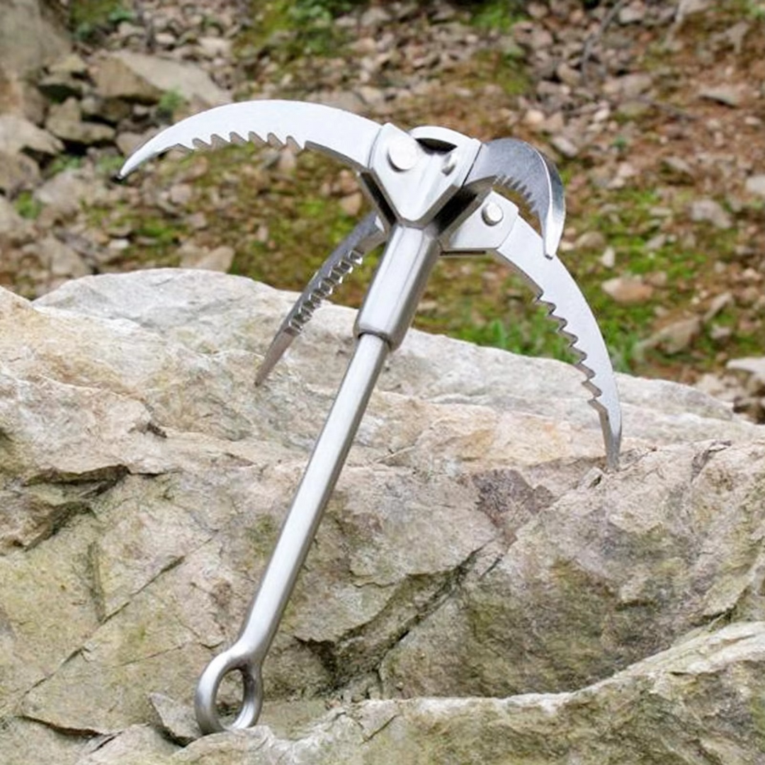 Havenholt Folding Grappling Hook with Four Curved Prongs