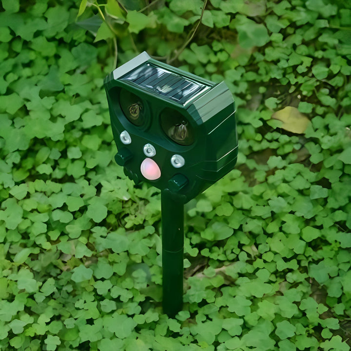 Solar Powered Snake Repeller Ultrasonic Pest Control Device