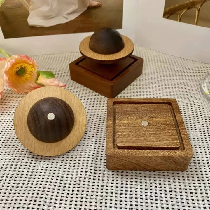 Mini Personal Scent Diffuser with Waterless Operation and No Essential Oil Necessity