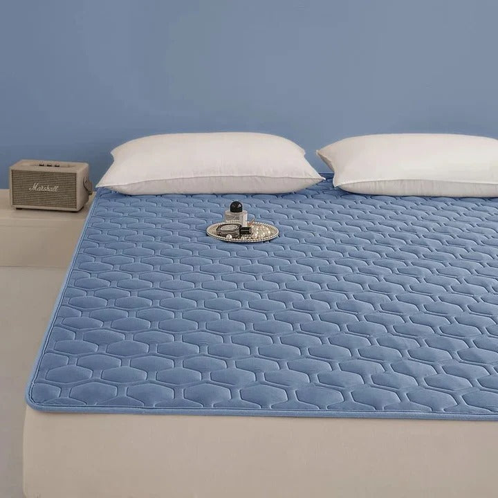 Quilted Cooling Mattress Pad with High-Density Cooling Fiber