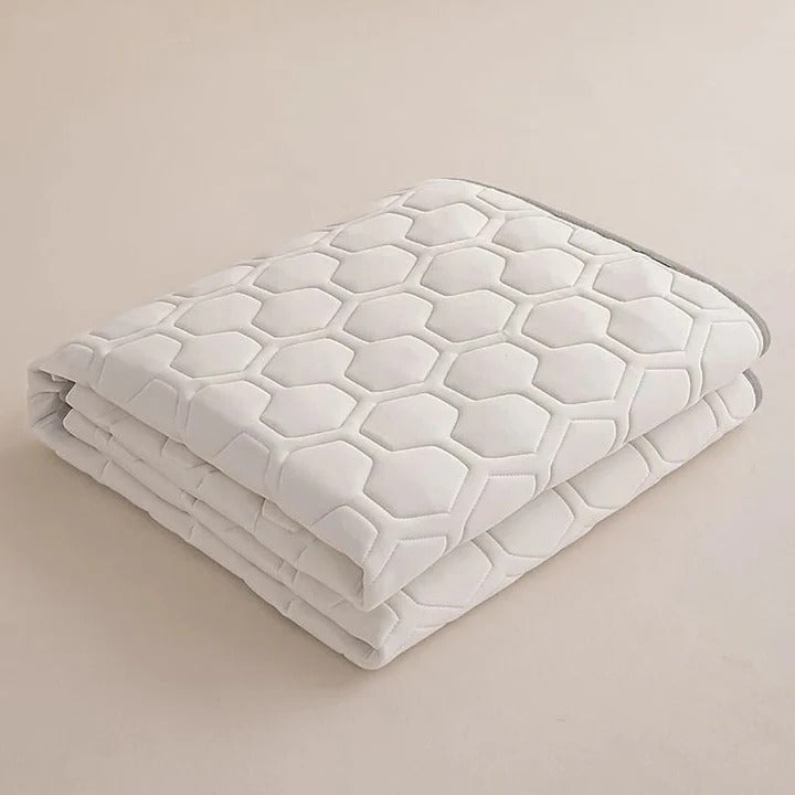 Quilted Cooling Mattress Pad with High-Density Cooling Fiber