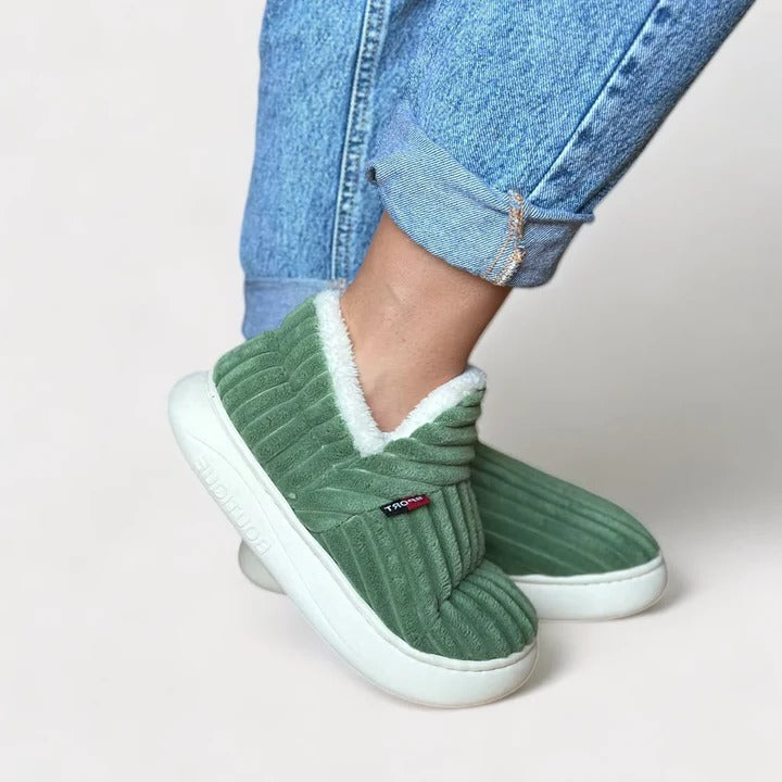 Warm Indoor Slippers with Non-Slip Sole and Soft Lining