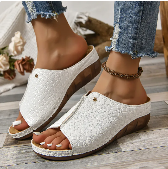 Orthopaedic Leather Sandals for Women Casual and Comfortable