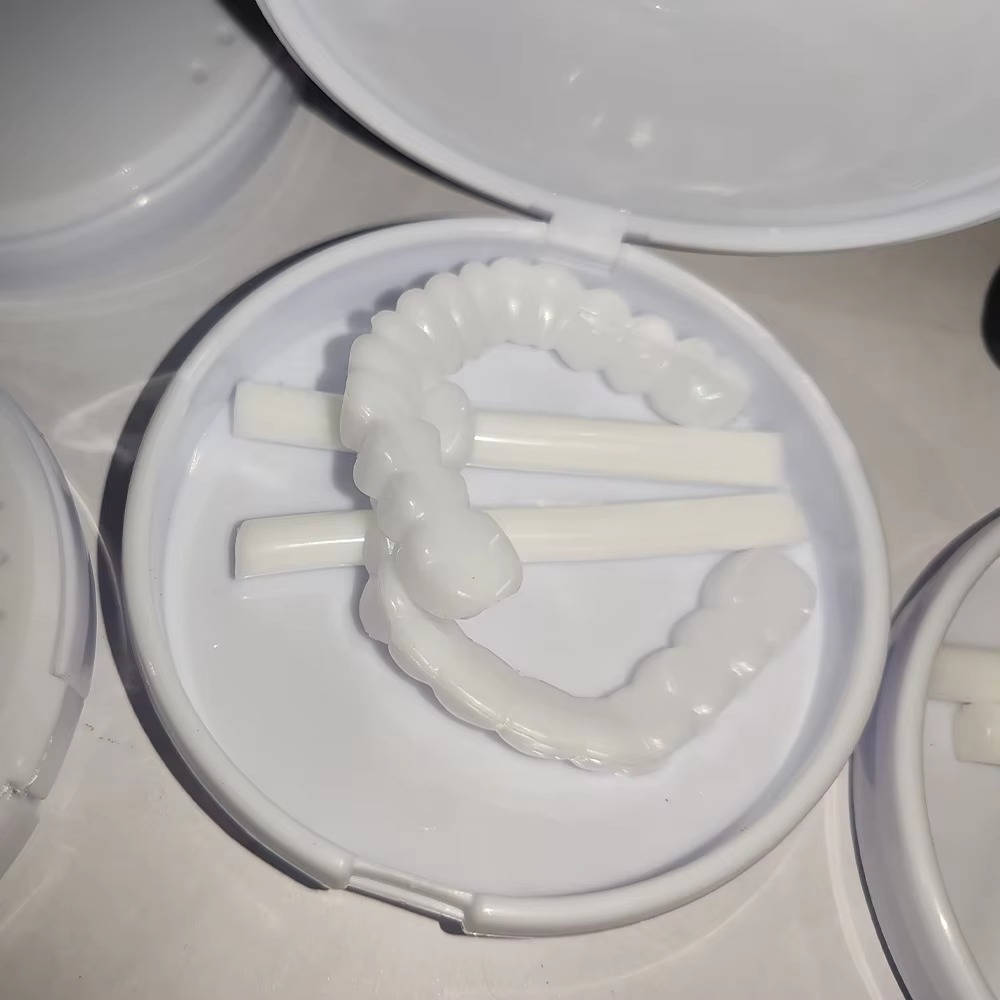 Havenholt Snap-On Veneers for Upper and Lower Teeth
