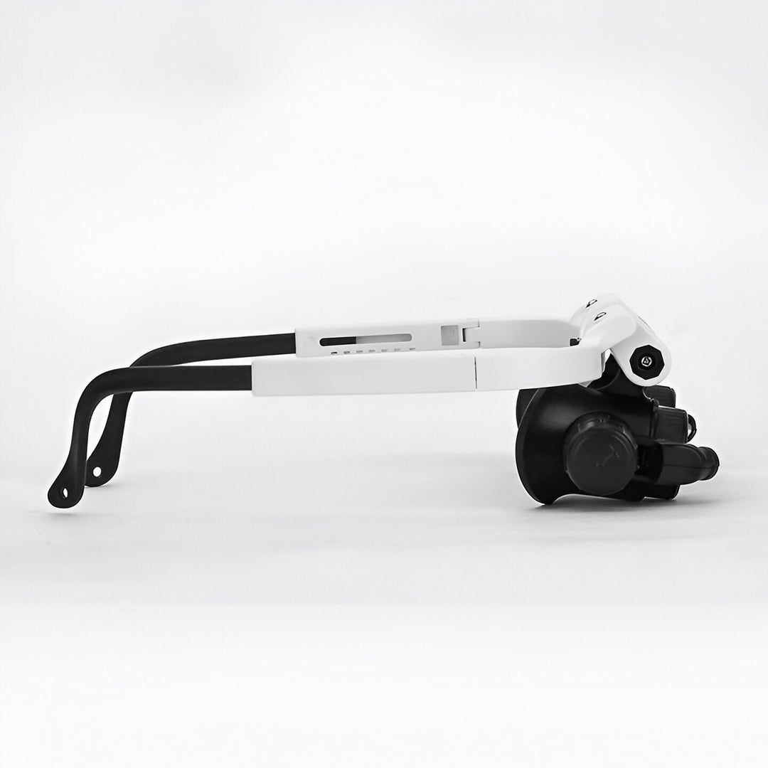 Magnifying Glasses with LED Illumination